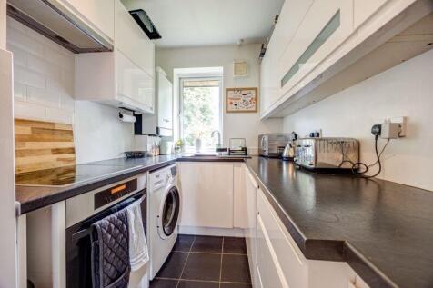 Fitted kitchen