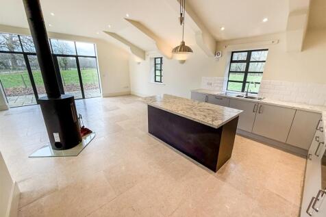 Open Plan Living/Dining/Kitchen