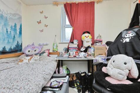 2-Bed At Caddow Road