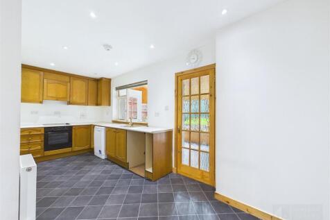 Kitchen / Dining