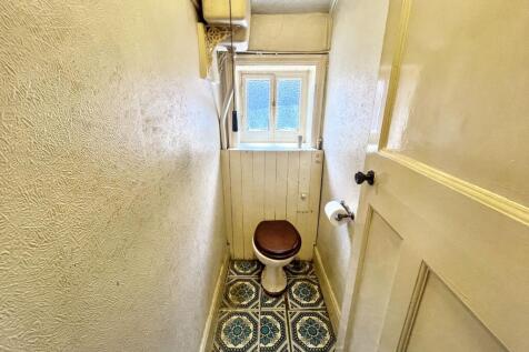 79 Valley Road, Streatham, London SW16 2XL