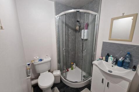Lanchester Gardens, Worksop photo 3