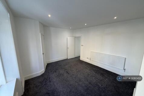 Gooder Lane, Brighouse, HD6 photo 4