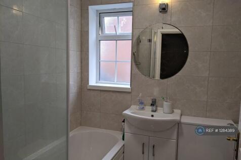 Fulmer Road, London, E16 photo 3