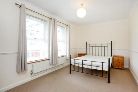 Holm Oak Close London SW15 photo 3