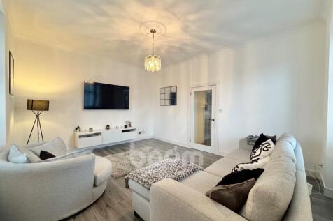 Stoneyholm Road, Kilbirnie lounge