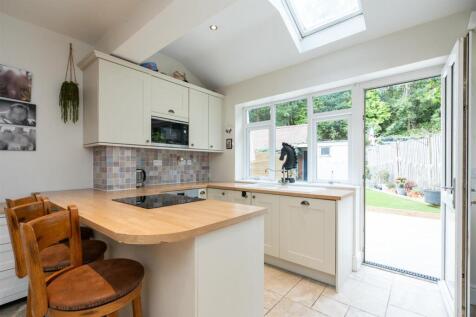 124 Darley Green Road_16.jpg