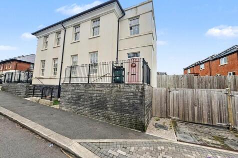 Plymouth, PL9 - property photo