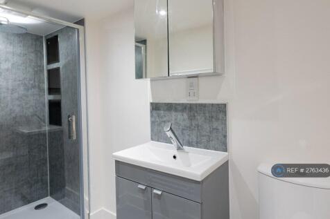 Lower Ground Shower Room