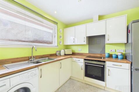 Kitchen / Dining