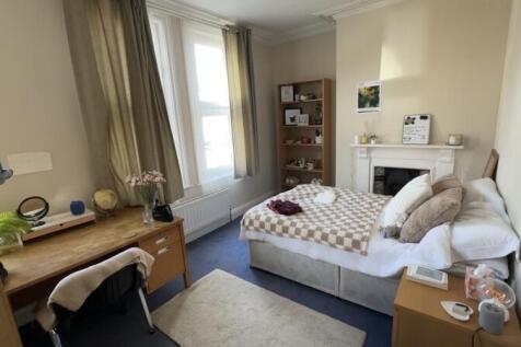 Brudenell Road, Hyde Park, Leeds photo 4