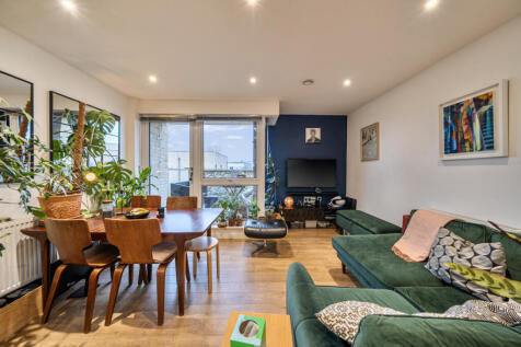 1425617-9-69b2e21...