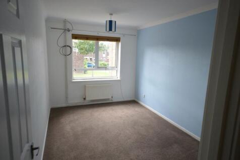 Herford Close, Corby photo 5