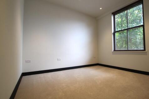 High Street, Brentwood, Essex, CM14 photo 4