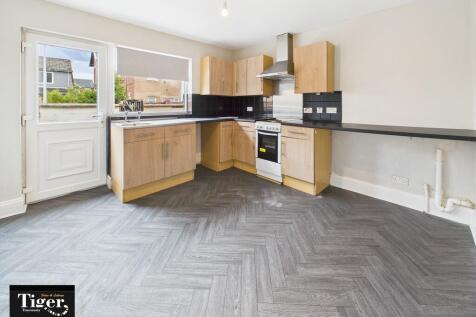 CAM02176G0-PR0549...