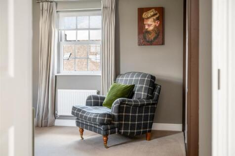 12 Ruskin Field PH-89.jpg