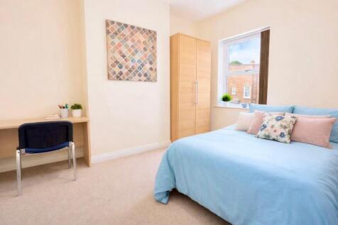 113 Broomspring Lane photo 4