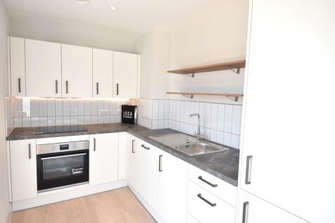 Flat 6 Isca Kitch...