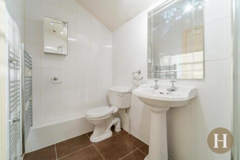 4 bed, 4 bath Detached in Birmingham - Photo 38