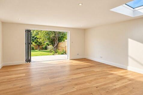 Cobham Road. Fetcham photo 4