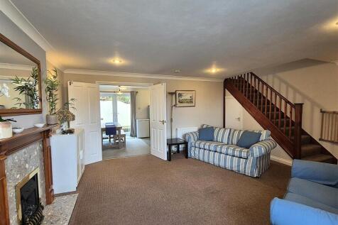 Sitting room (4) .jpg