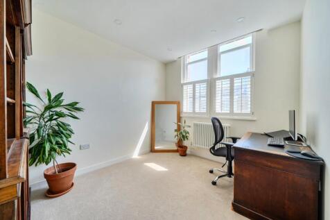 Bedroom / Office
