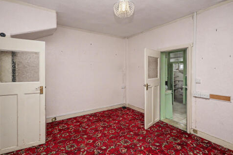 179 Gainsborough Avenue, Manor Park, London, E12 6JN