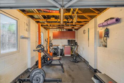 7 Coed-Y-Canddo Road-17.jpg