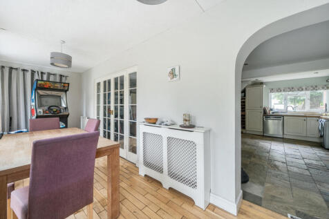 1303424-19-683eed...