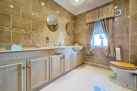 4472b9cb--4428-812D-56D7F678BF92-25779-000010E677D