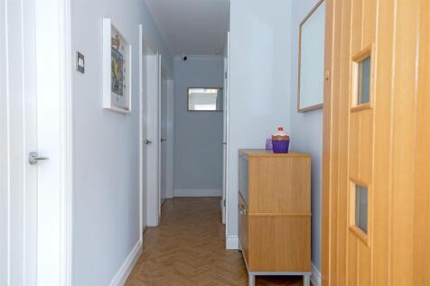 Entrance Hallway SAPL8566-20250731-DxO_DeepPRIME X