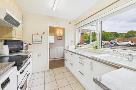 CAM02909G0-PR0484-STILL004