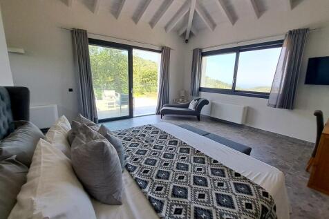 Main bedroom to windows