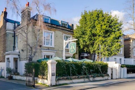 Clifton Hill 96 St Johns Wood London NW8 0JT 7.j