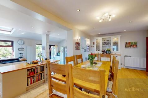 15-Breary-Lane-East-05212025_195820