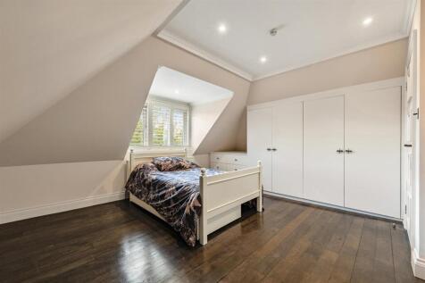 bedroom1.jpg