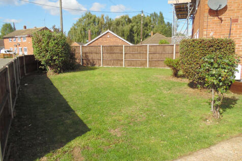 FRONT &amp; DRIVEWAY