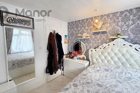 WhatsApp Image 2025-11-19 at 11.34.22 (1)