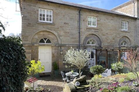 2 bedroom Mews for rent