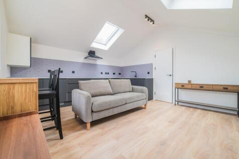 Call 02920 668585 to secure your viewing _5