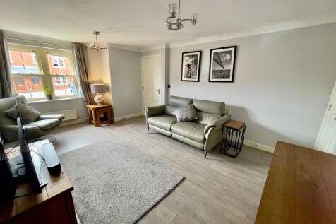 Oak Park Terrace, Leeds, LS16 photo 4