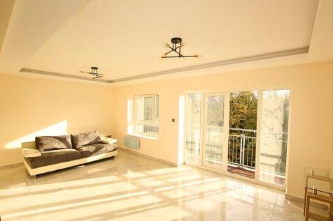 Open Plan Living/Kitchen Area