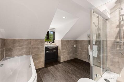 Bathroom, Greytrex House, Stamford