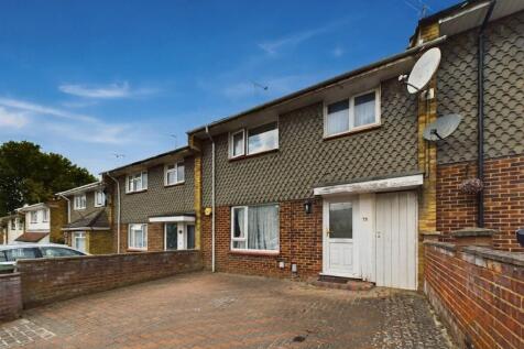 3-bed terraced on Cattsdell, Hemel Hempstead, HP2 5SG, £2,200/mo