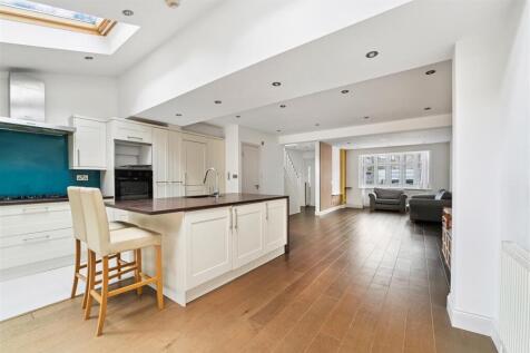 WILLOW GARDENS, 10.jpg