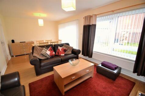 Graythorpe Walk, Salford photo 4