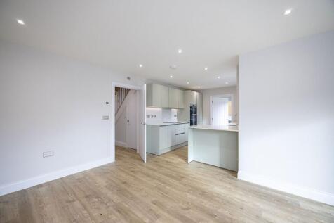 Maple kitchen/Family