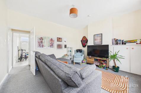 Oakwood Drive, Rothwell, Leeds, West Yorkshire, LS26 photo 3