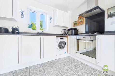 CAM01543G0-PR0151-STILL031