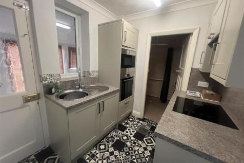 Highfield Crescent, Thorne, Doncaster photo 3